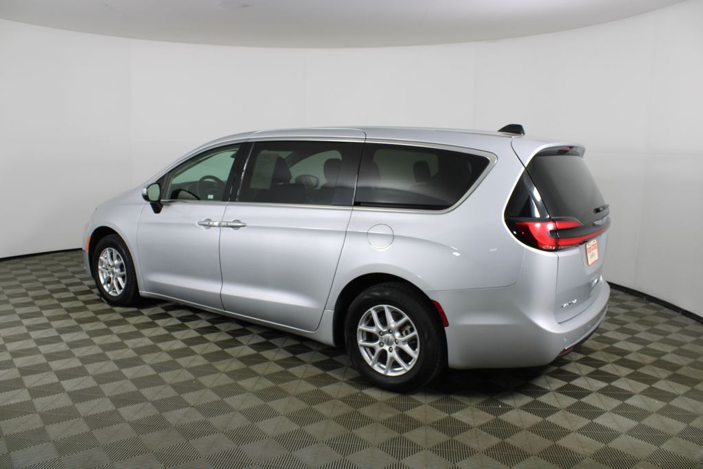 Used 2023 Chrysler Pacifica for sale in 