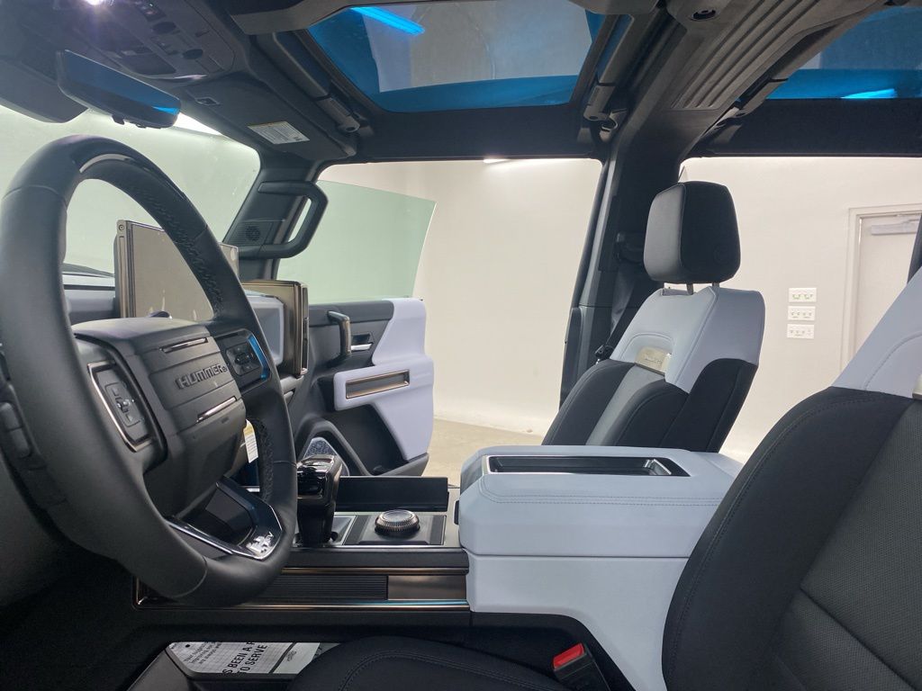 2024 GMC HUMMER EV SUV 3X photo