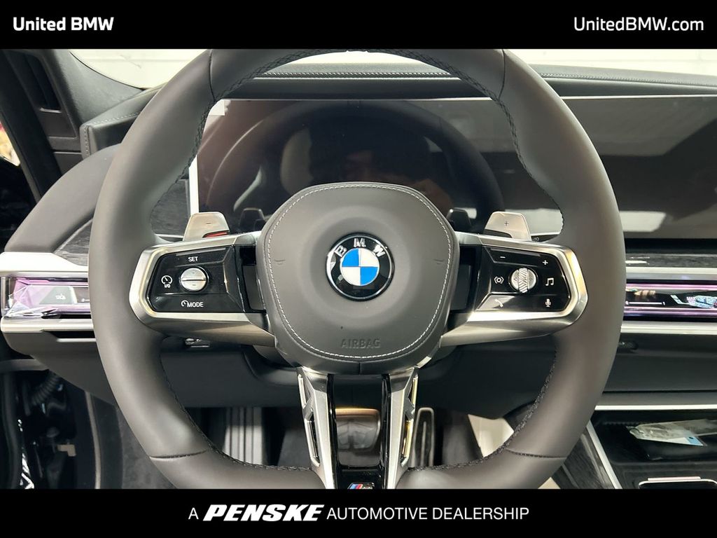 2025 BMW 7 Series 760i xDrive 14