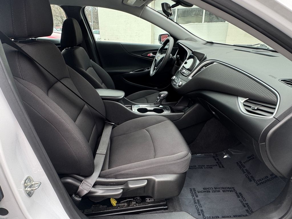 2022 Chevrolet Malibu FWD LS