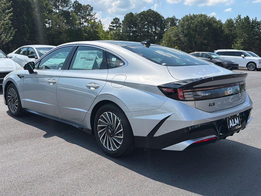 New 2026 Silver Hyundai Limited image 4