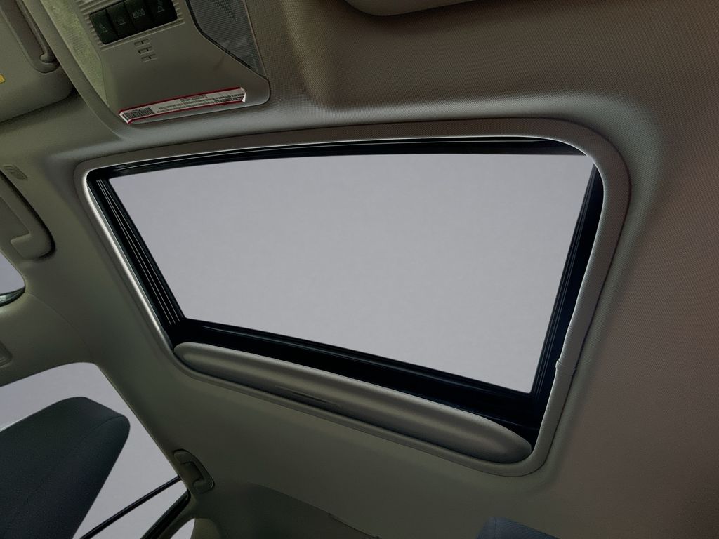 Thumbnail: 2024 Toyota RAV4 - 30