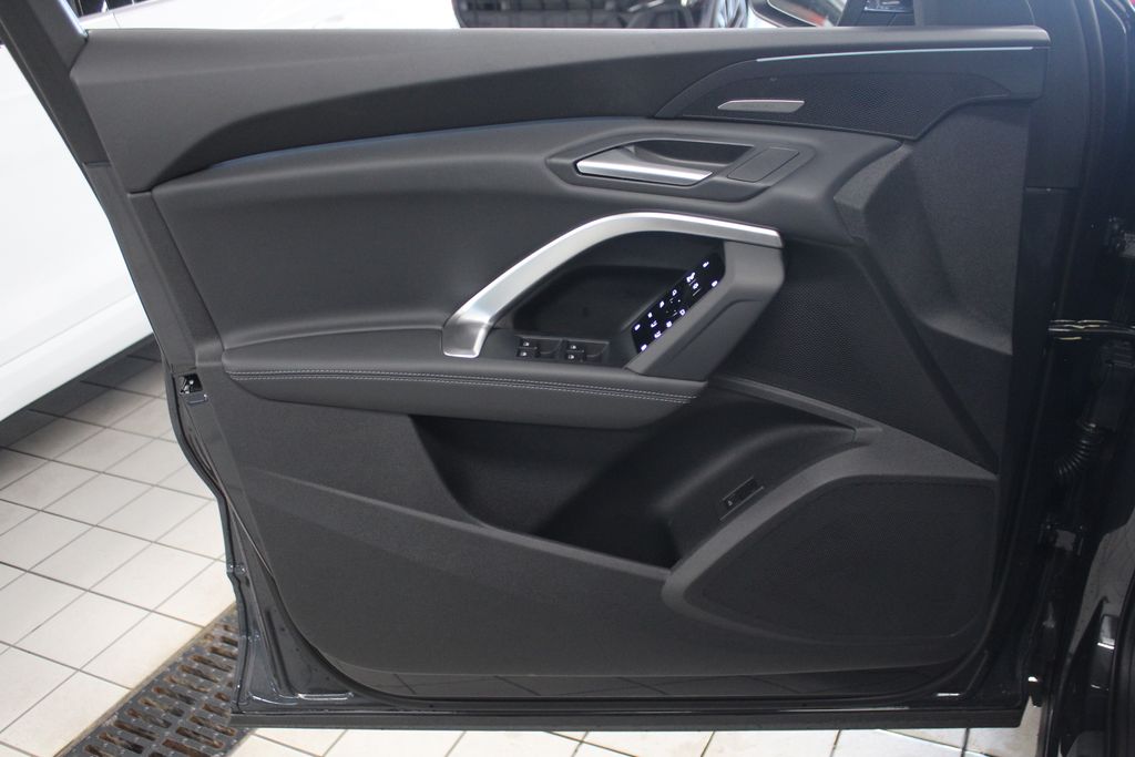 Thumbnail: 2026 Audi Q5 - 14