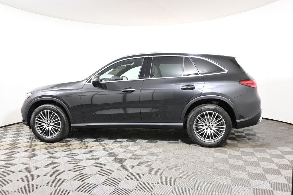 Thumbnail: 2026 Mercedes-Benz GLC - 2