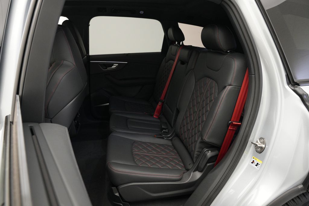 Thumbnail: 2026 Audi Q7 - 8
