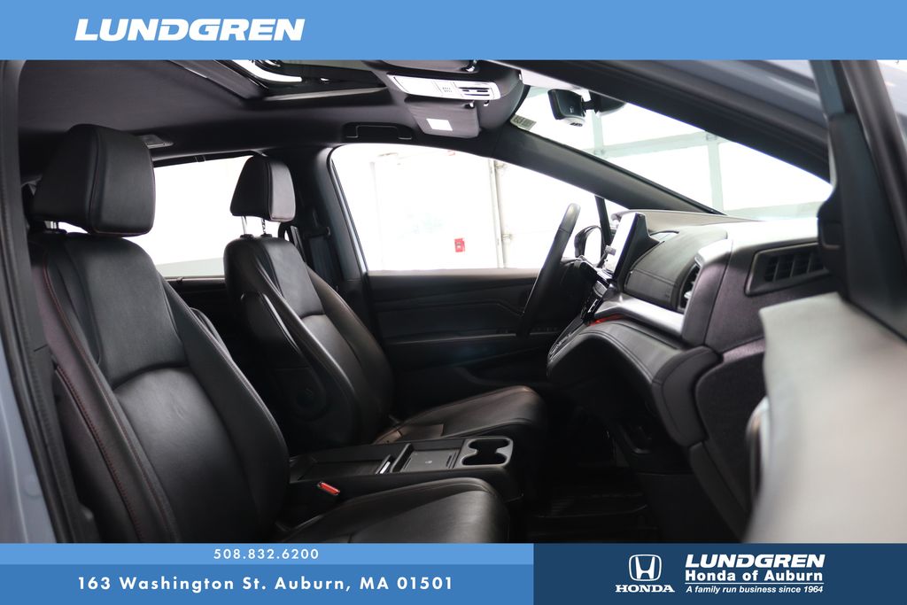 Used 2025 Honda Odyssey Van