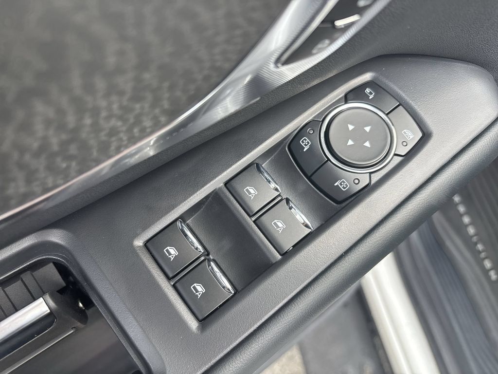 New 2026 Star White Metallic Tri-Coat Ford Tremor® image 15