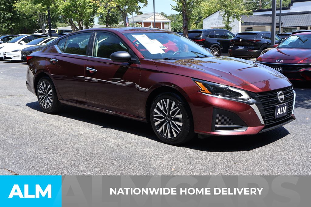 Used 2025 Red Nissan 2.5 SV image 4