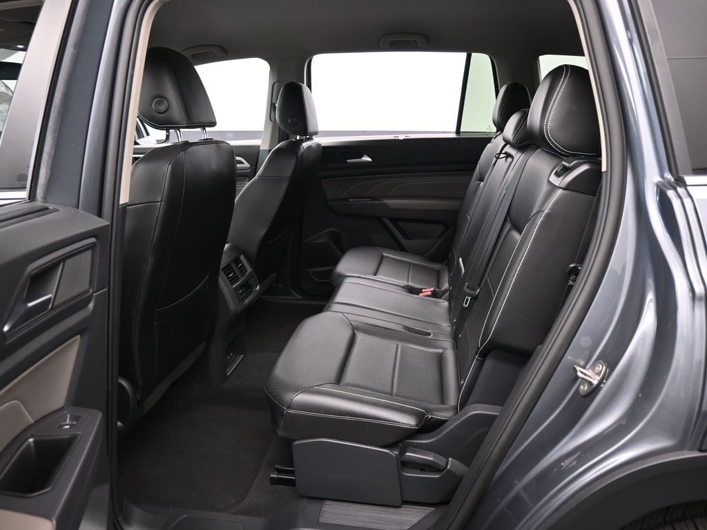 Used 2021 Gray Volkswagen 3.6L V6 SE w/Technology image 29