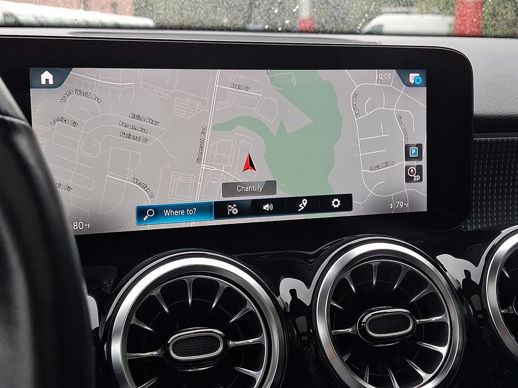 Thumbnail: 2022 Mercedes-Benz GLB - 17