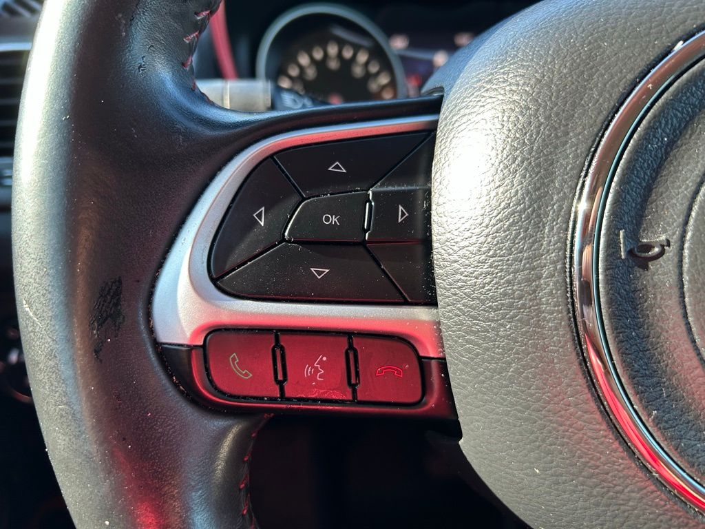 Thumbnail: 2019 Jeep Compass - 18