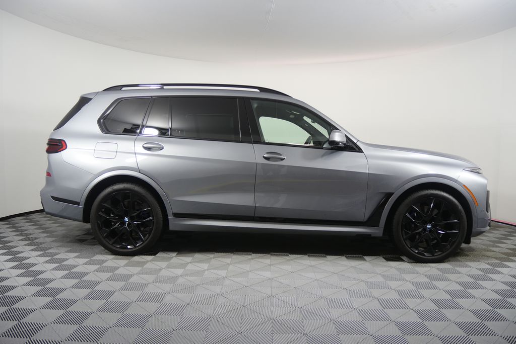 Thumbnail: 2024 BMW X7 - 2