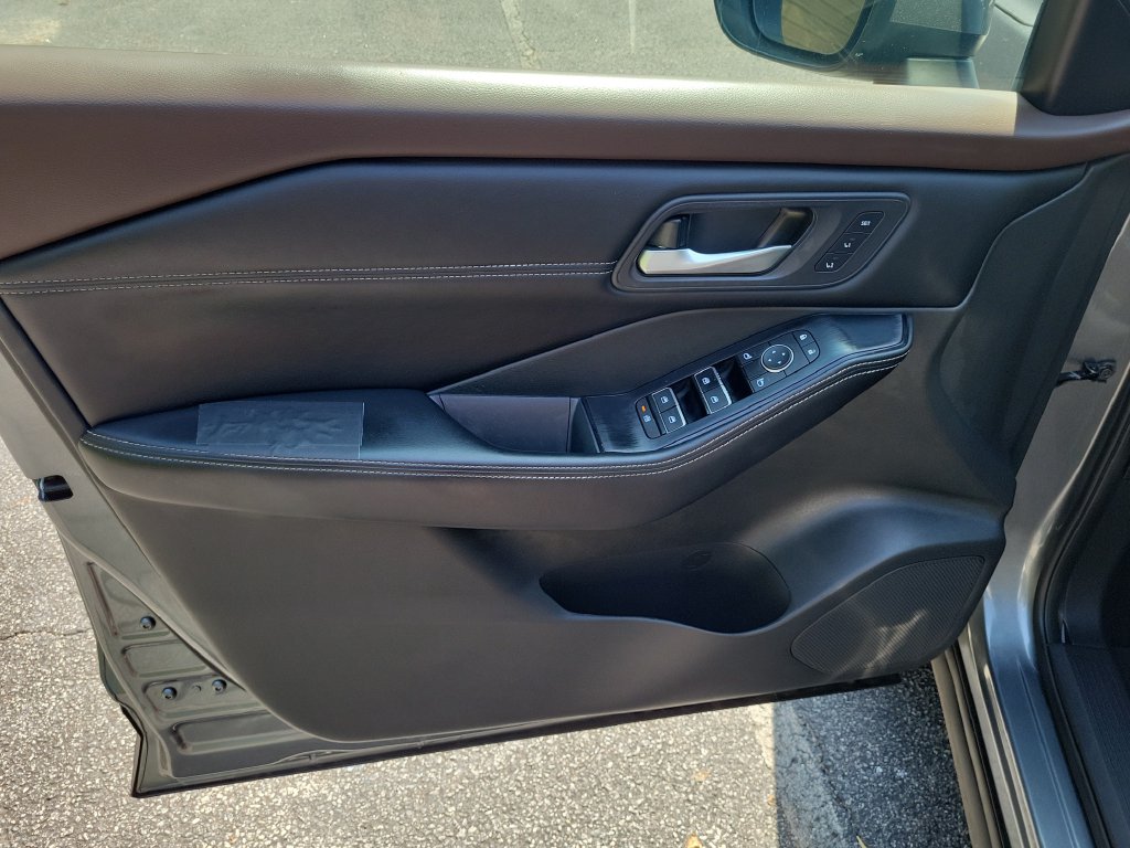 Used 2023 Nissan Rogue SUV