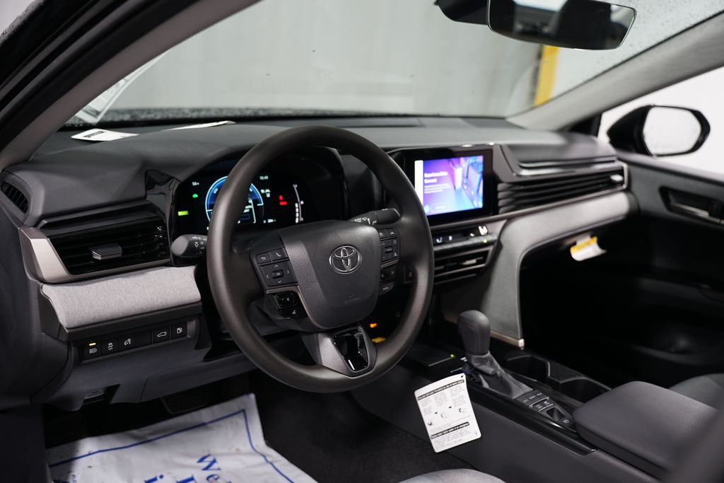 2025 Toyota Camry LE 11