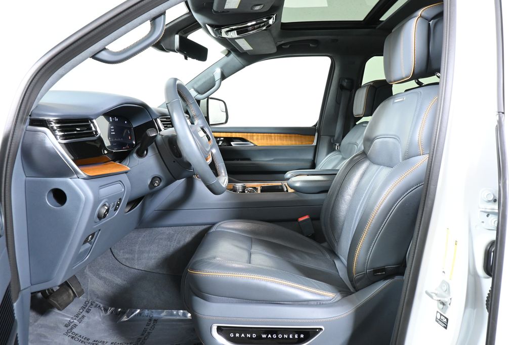 Thumbnail: 2022 Jeep Grand Wagoneer - 3