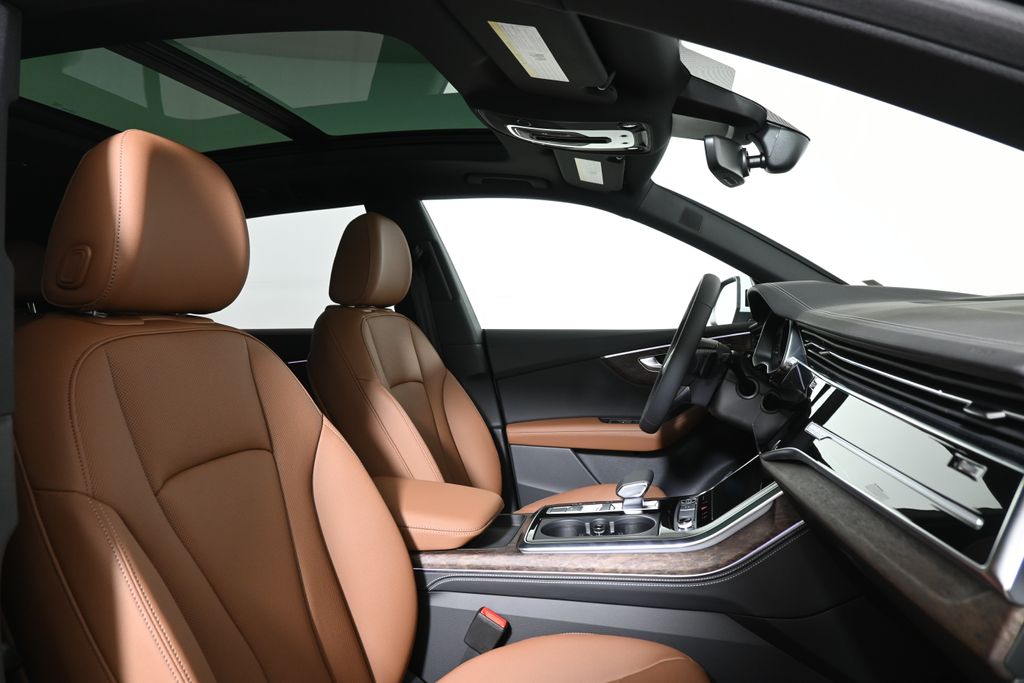 Thumbnail: 2026 Audi Q8 - 22