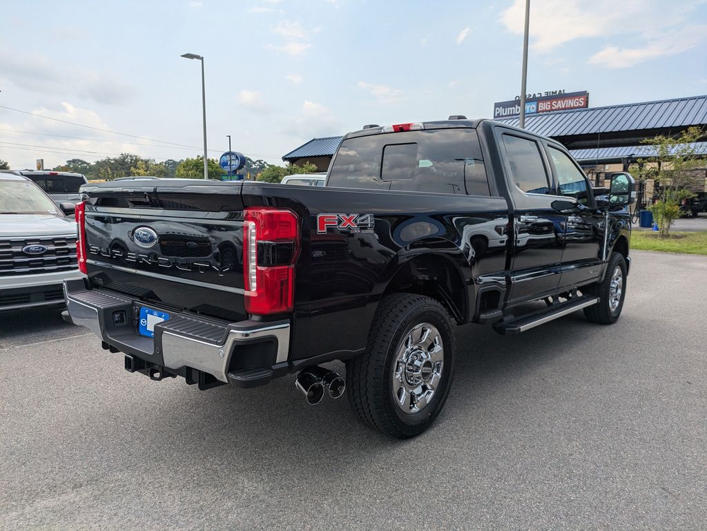 2026 Ford F-350 Super Duty LARIAT