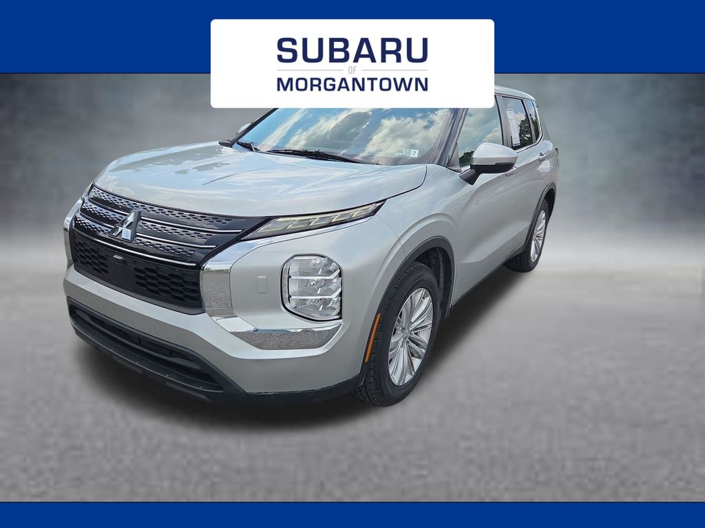 Silver Alloy 2022 Mitsubishi Outlander SUV / Crossover All-Wheel Drive Continuously Variable Transmission