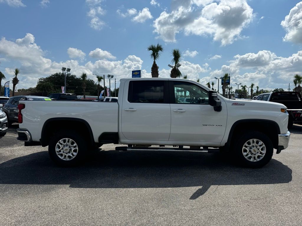 2023 Chevrolet Silverado 2500HD LT 9