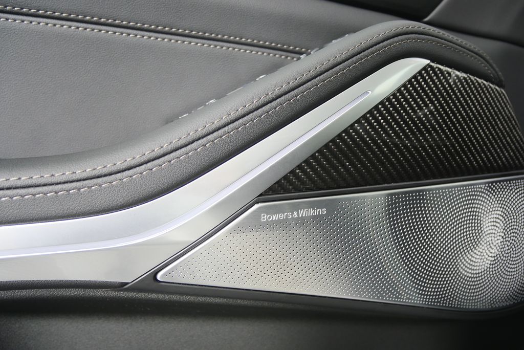 Thumbnail: 2026 BMW X5 - 10