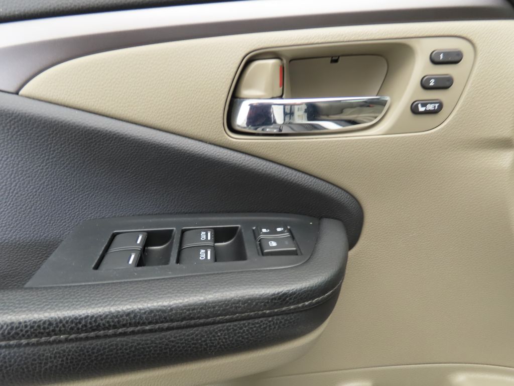 Thumbnail: 2021 Honda Pilot - 21