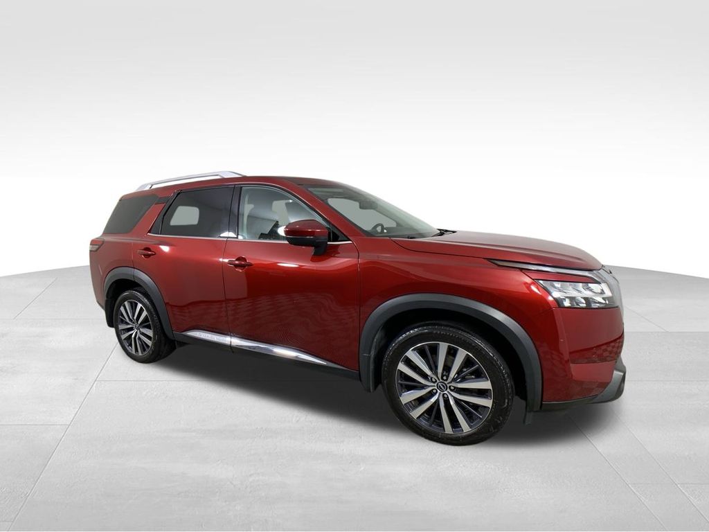 2022 Nissan Pathfinder Platinum 8