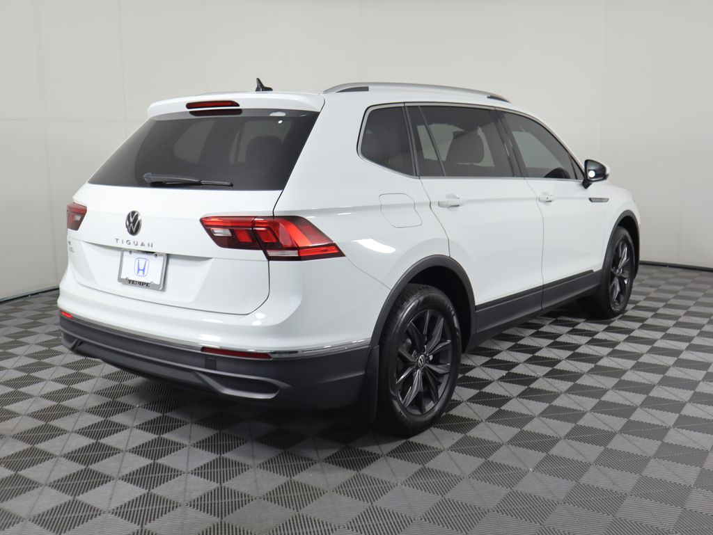 Thumbnail: 2024 Volkswagen Tiguan - 5