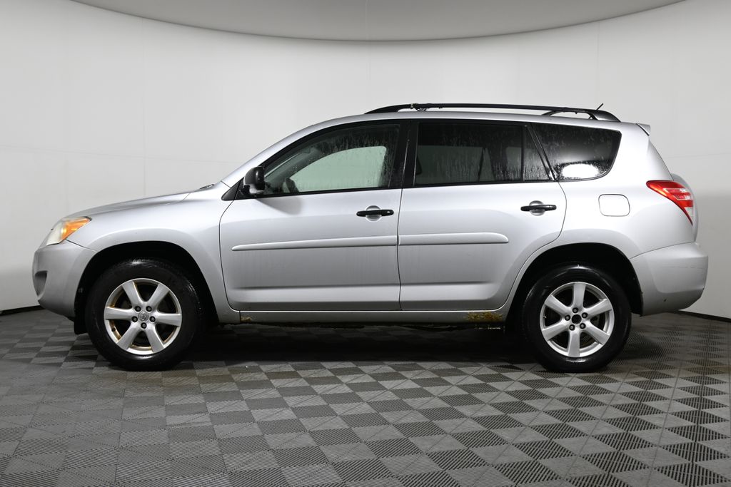 2009 Toyota RAV4 Base 2