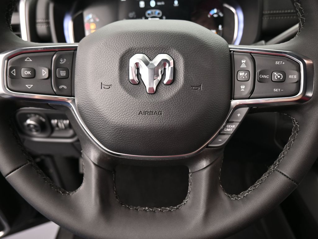 New 2026 Diamond Black Crystal Pearlcoat Ram Laramie image 35