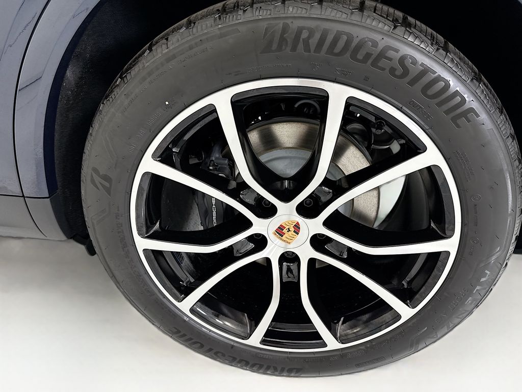 Thumbnail: 2026 Porsche Cayenne - 31