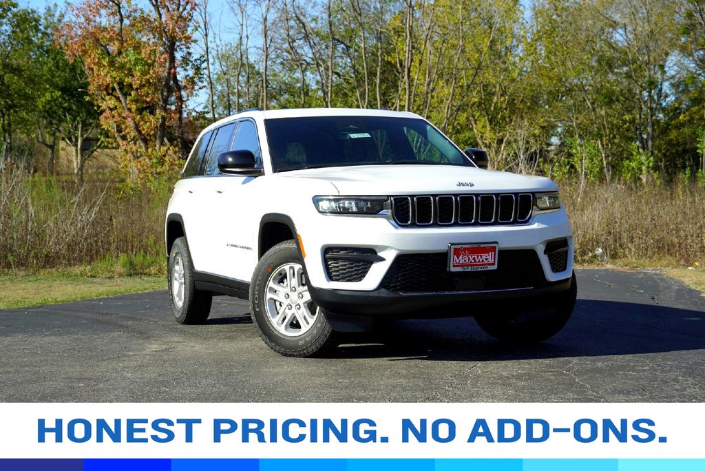 New Car 2025 Jeep Grand Cherokee  Laredo For Sale Under $35,000 In Taylor, Texas