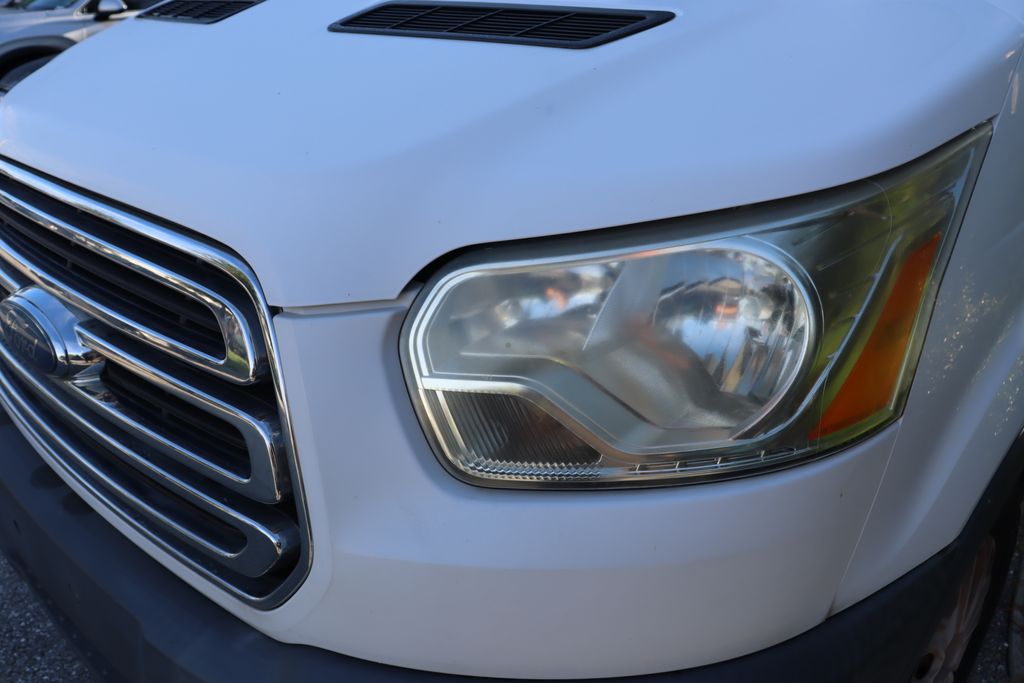 Thumbnail: 2017 Ford Transit Series - 3