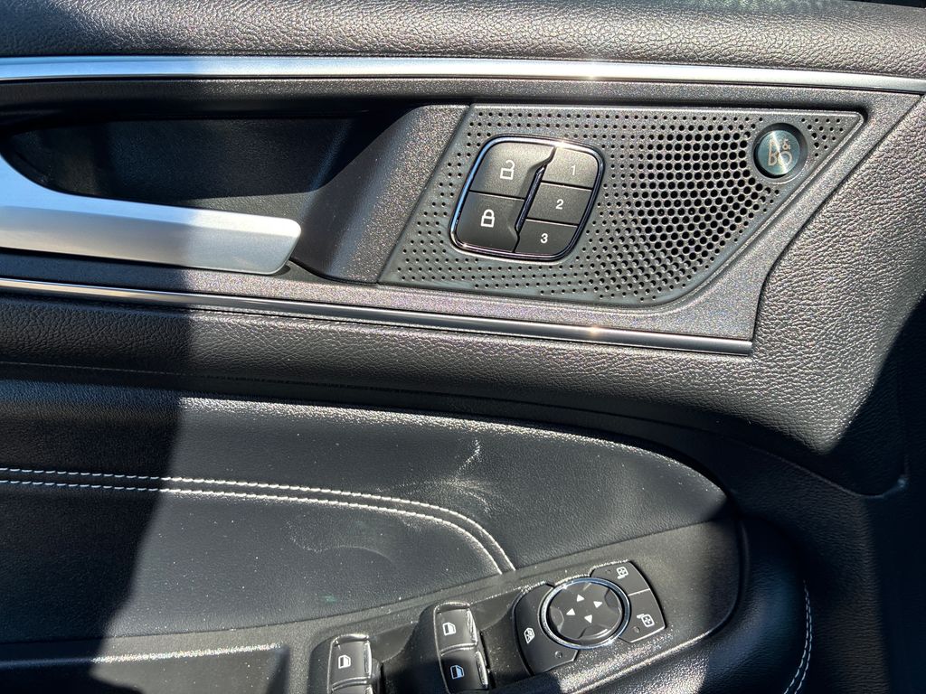 2022 Ford Edge Titanium Black at Grove City Ford