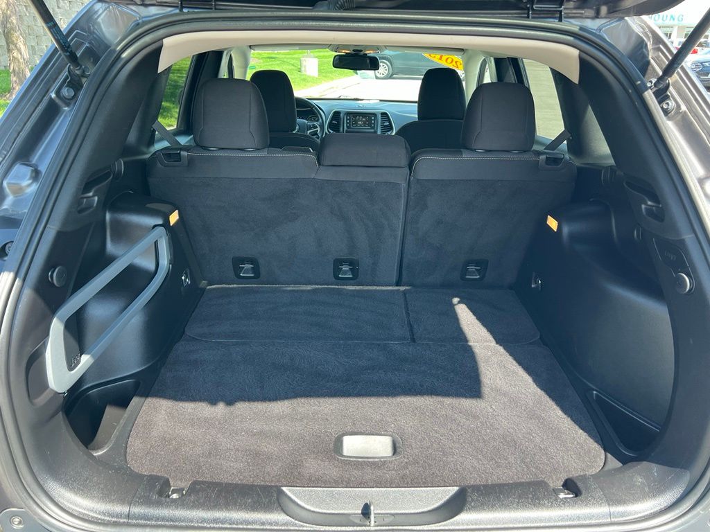 Used 2015 Jeep Cherokee SUV