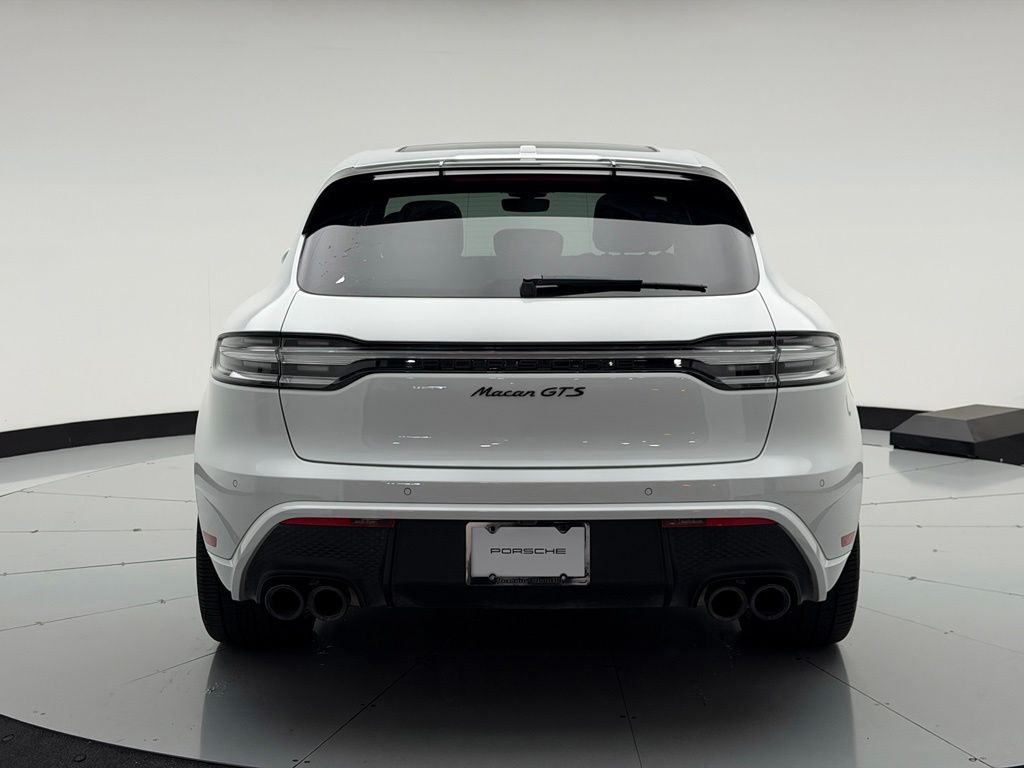 Thumbnail: 2023 Porsche Macan - 7