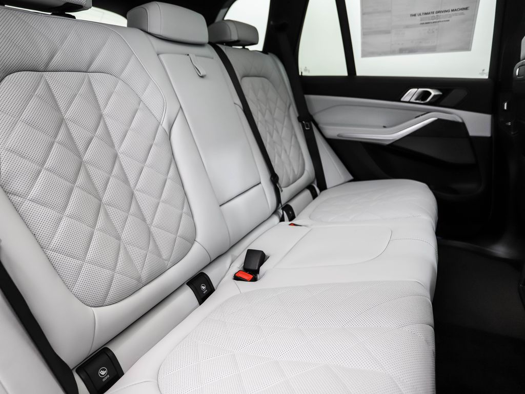 2026 BMW X5 xDrive40i 27