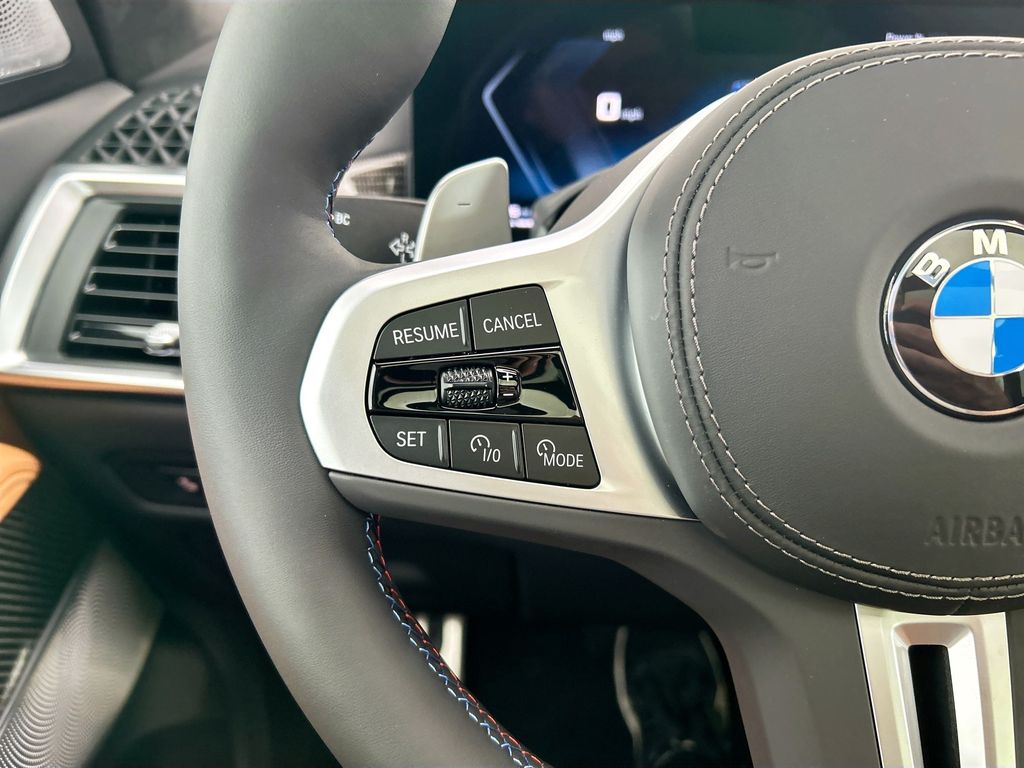 Thumbnail: 2026 BMW X5 - 11