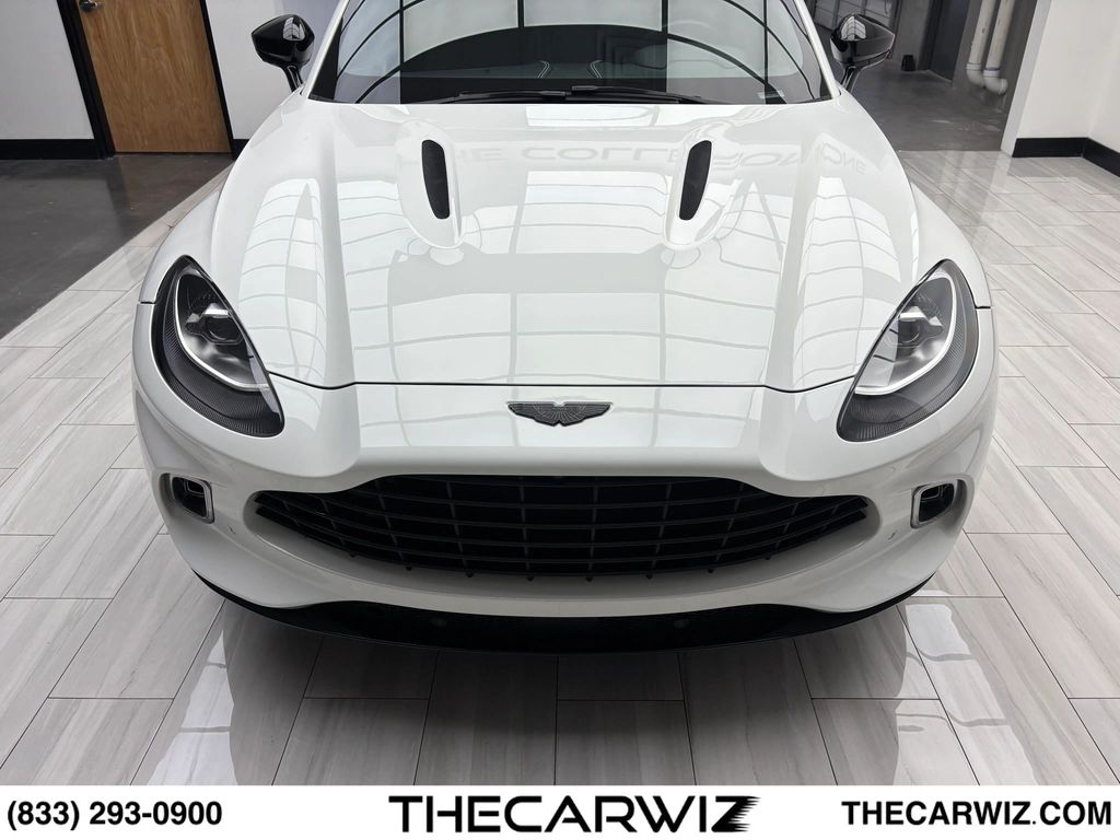 2021 Aston Martin DBX