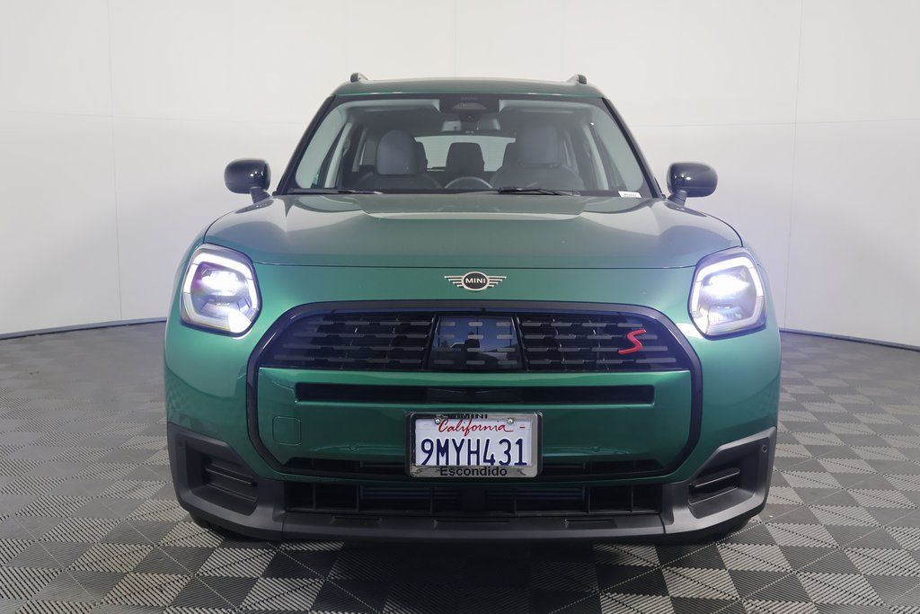 2025 MINI Cooper Countryman Base 2
