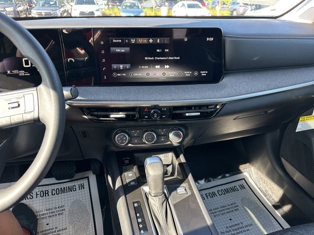 2025 Gun Metallic Nissan Kicks SV FWD SUV