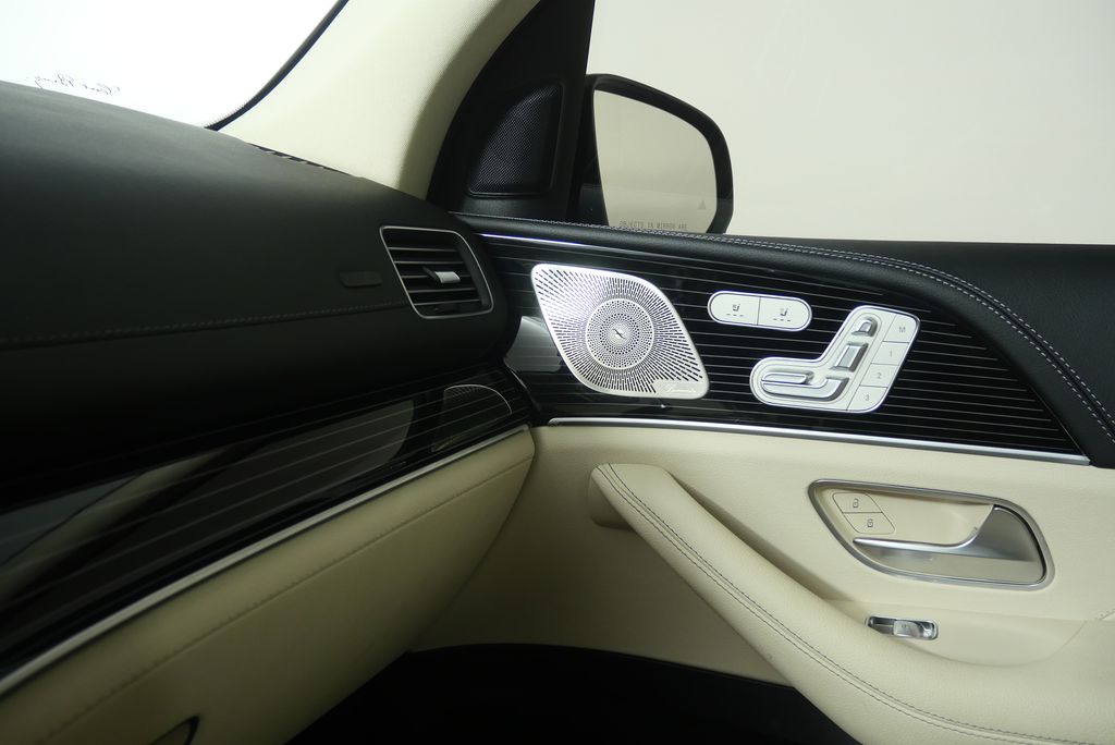 Thumbnail: 2024 Mercedes-Benz GLE - 30