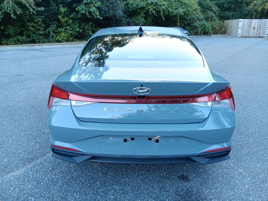 2022 Hyundai Elantra SEL 4