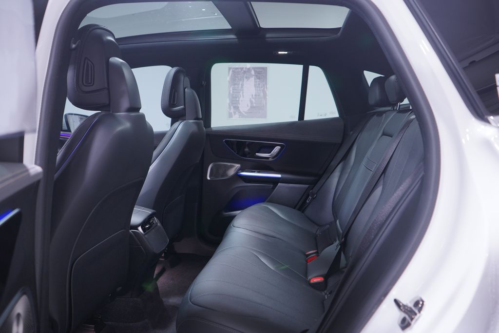 Thumbnail: 2023 Mercedes-Benz EQE - 8