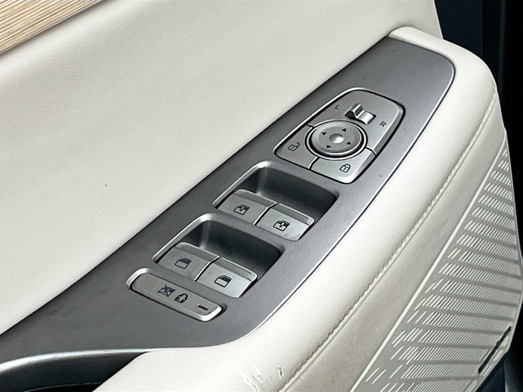 Used 2023 Gray Hyundai Limited image 18