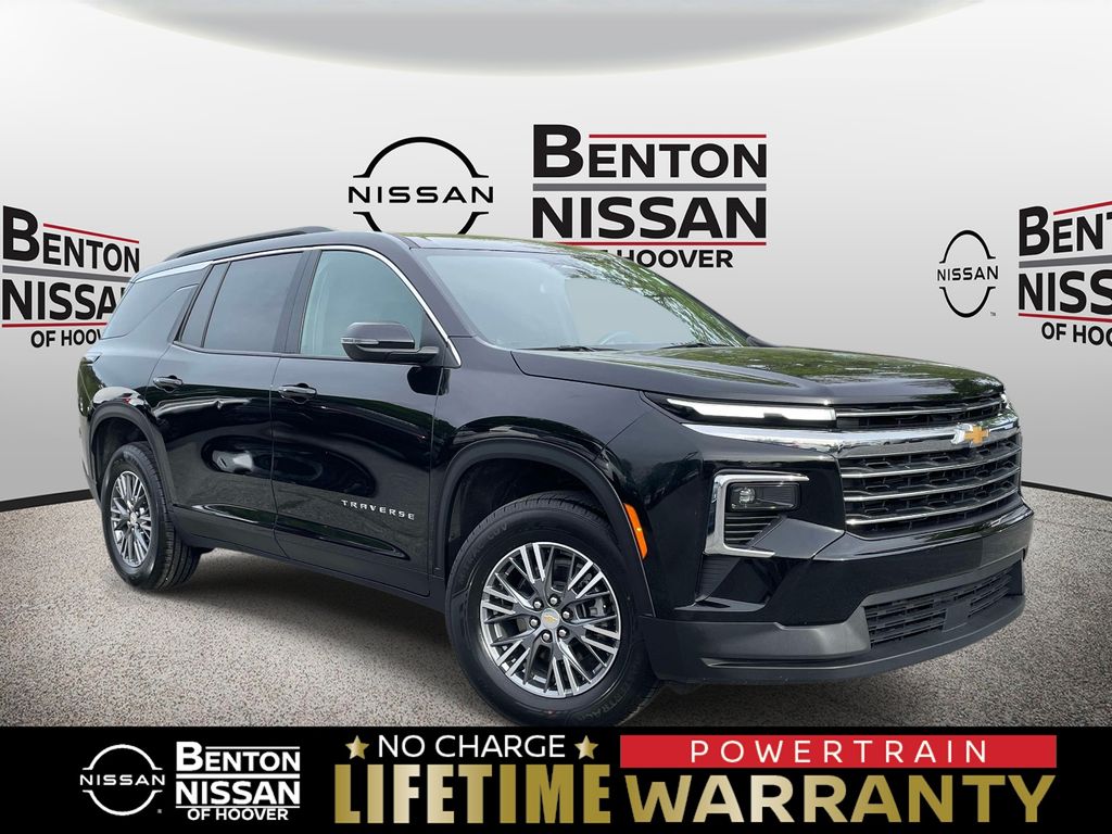 Mosaic Black Metallic 2025 Chevrolet Traverse LT FWD SUV / Crossover Front-Wheel Drive 8-Speed Automatic