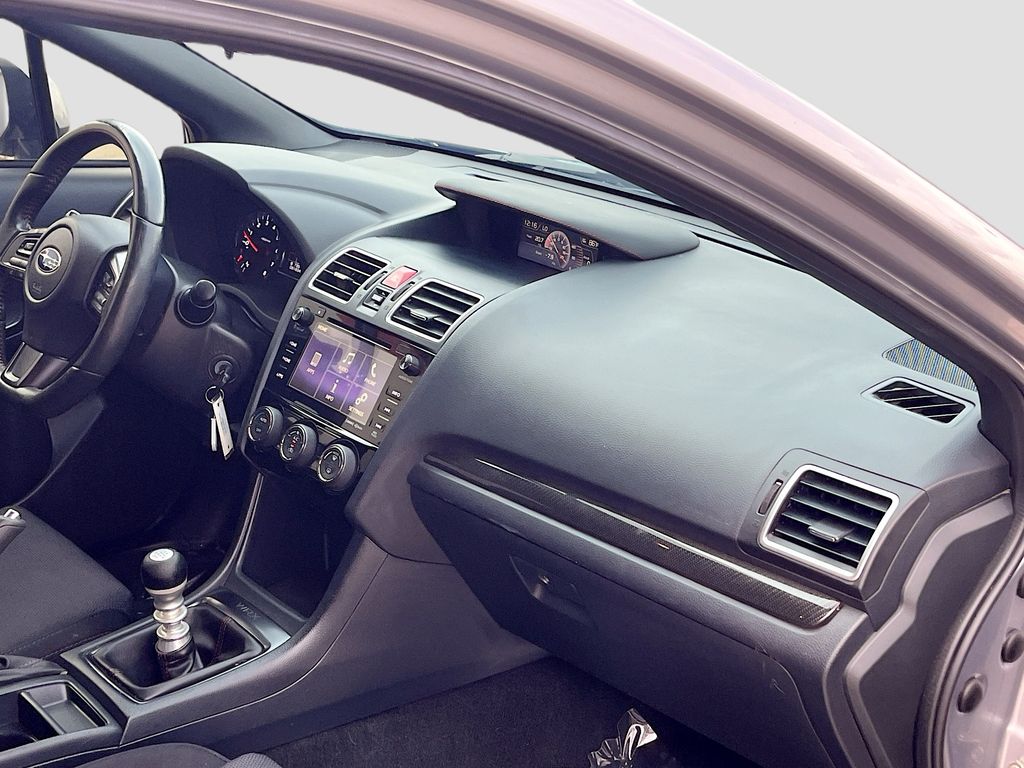 Used 2018 Silver Subaru Premium image 29
