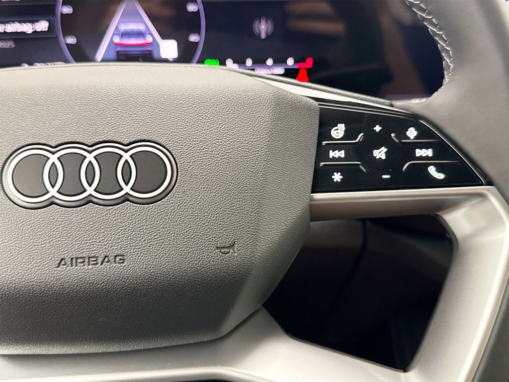 Thumbnail: 2025 Audi Q5 - 12
