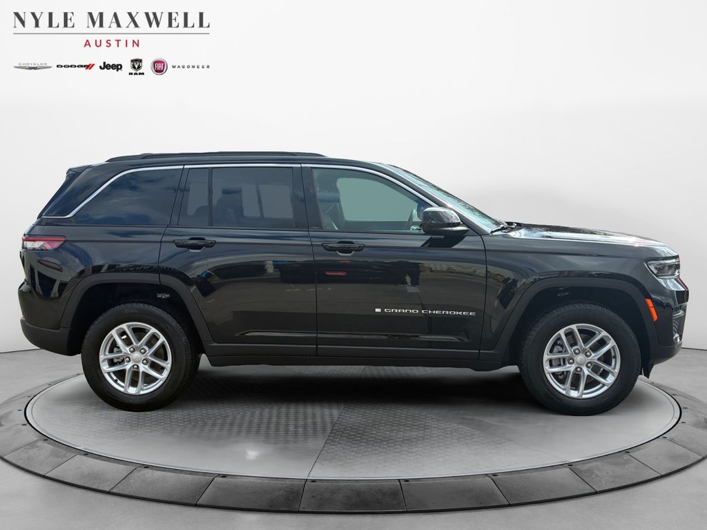 New Car 2025 Jeep Grand Cherokee  Laredo X For Sale Under $40,000 In Austin, Texas