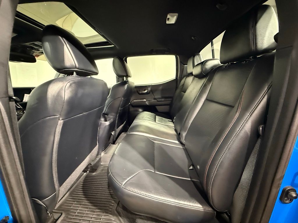 Thumbnail: 2019 Toyota Tacoma - 19