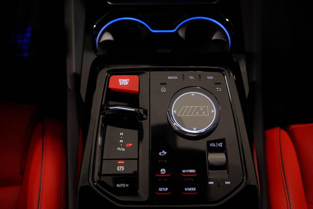 Thumbnail: 2026 BMW M5 - 14